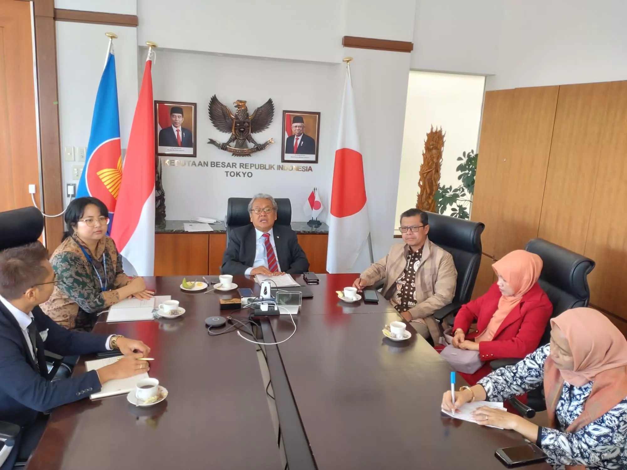 Wakil Gubernur Subang dan CEO Hamaren mengunjungi peserta magang teknis Hamaren di Jepang